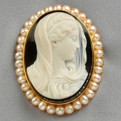 Antique 14kt Gold, Hardstone Cameo, and Split Pearl Pendant/Brooch