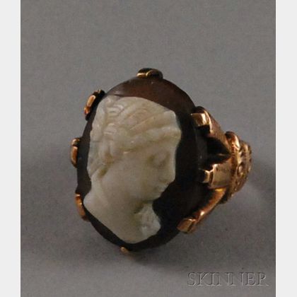 Antique 10kt Gold and Hardstone Carved Cameo Ring