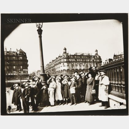 Eugène Atget (French, 1857-1927) Pendant l'Éclipse, Place de la Bastille