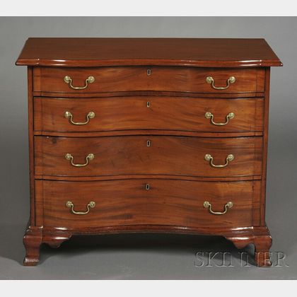 Chippendale Mahogany Serpentine Chest of Drawers