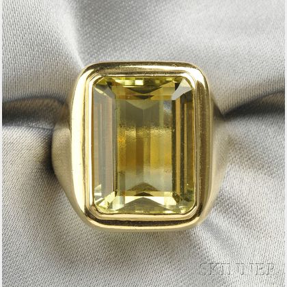 18kt Gold and Yellow Beryl Ring