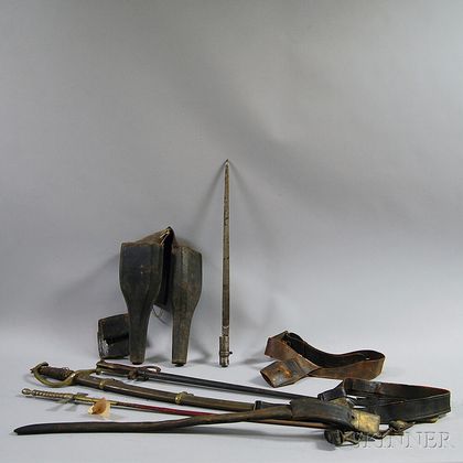 Small Group of Miscellaneous Weaponry Items