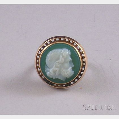 14kt Gold and Green Carved Cameo Ring