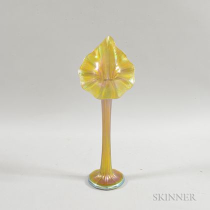 Iridescent Jack-in-the-pulpit Art Glass Vase