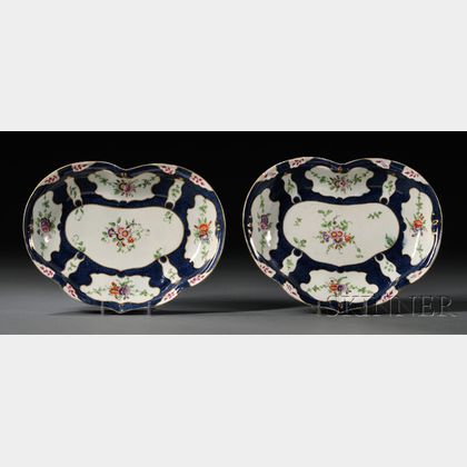 Pair of Worcester Porcelain Scale Blue Heart-shaped Dishes
