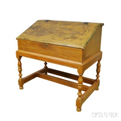 Yellow-painted Desk-on-stand