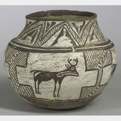 Southwest Native American Zuni Pottery Deer Decorated Olla