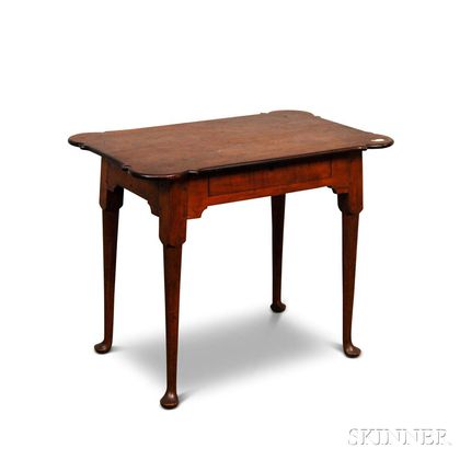 Queen Anne-style Maple and Mahogany Porringer-top One-drawer Tea Table