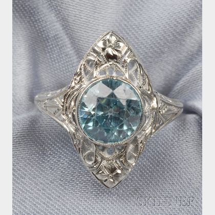 Art Deco 18kt White Gold and Blue Zircon Ring