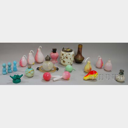 Twenty-one Pieces of Assorted Late Victorian and Similar Art Glass
