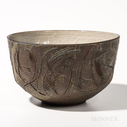 Large Gerry Williams Sgraffito-decorated Bowl