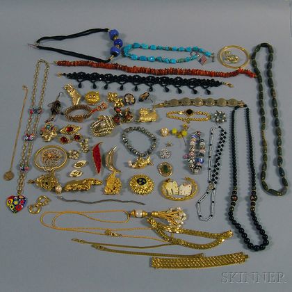 Group of Miscellaneous Costume Jewelry