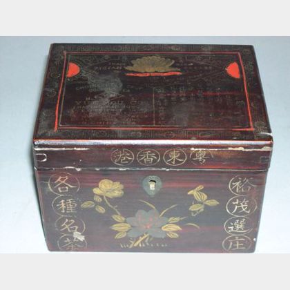 Chinese Export Lacquered Wood Tea Caddy. 