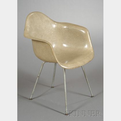 Charles Eames Shell Armchair