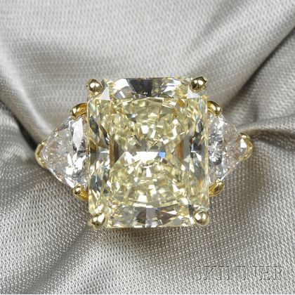 18kt Gold and Fancy Light Yellow Diamond Solitaire