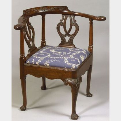 Georgian-style Carved Mahogany Corner Chair