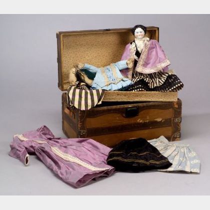 China Shoulder Head Doll and Small Trunk of Clothes