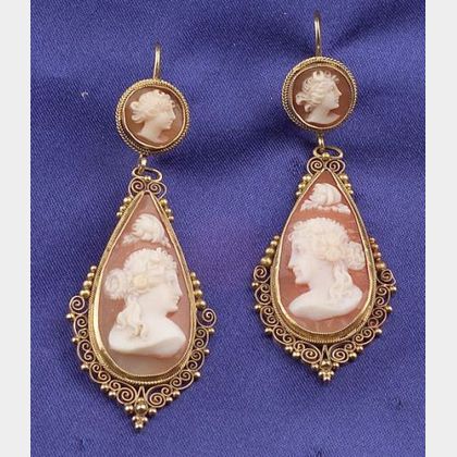 Antique 14kt Gold and Shell Cameo Earpendants
