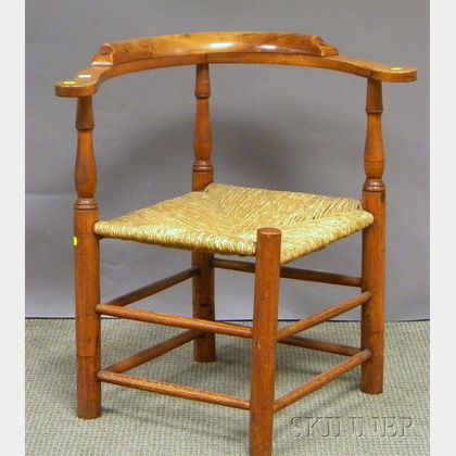 William & Mary Maple and Birch Roundabout Chair