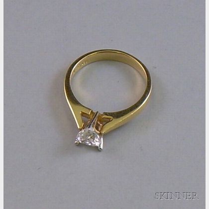 14kt Yellow Gold Heart-shape Diamond Ring