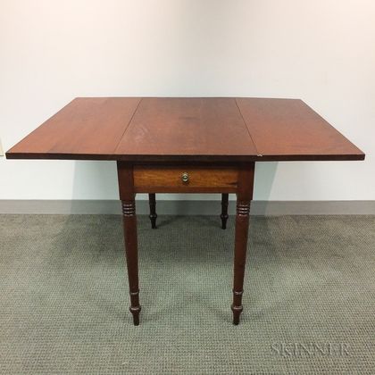 Late Federal Cherry One-drawer Drop-leaf Table