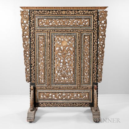 Continental Baroque-style Carved Floor Screen