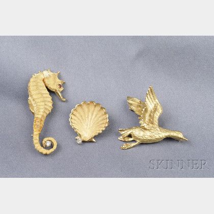 Three 18kt Gold Brooches