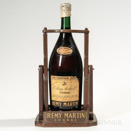 Remy Martin Display Bottle with Pour-Cradle