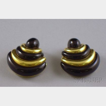 18kt Gold and Onyx Earclips