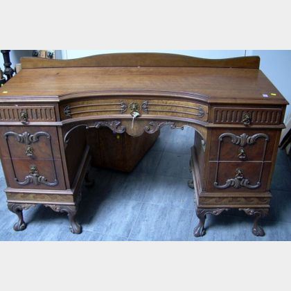 Baroque-style Walnut Veneer Dressing Table. 
