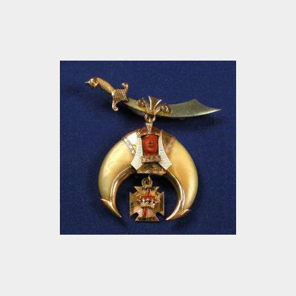 Masonic 14kt Gold and Tiger Claw Insignia Pin