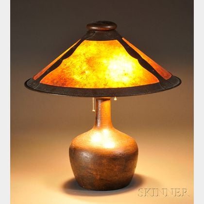 Arts & Crafts-style Table Lamp
