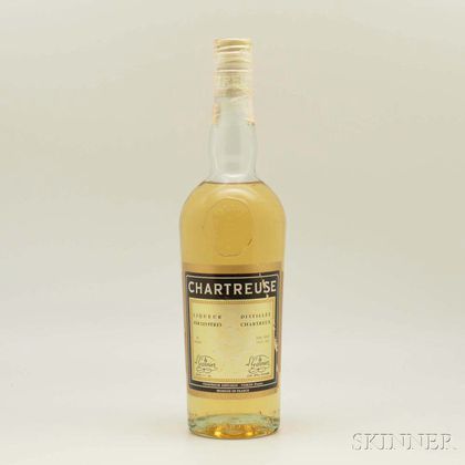 Yellow Chartreuse, 1 1-pint 7.6oz bottle 