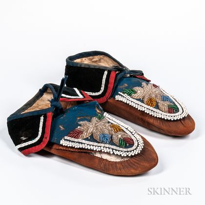 Pair of Iroquois Beaded Cloth and Hide Moccasins