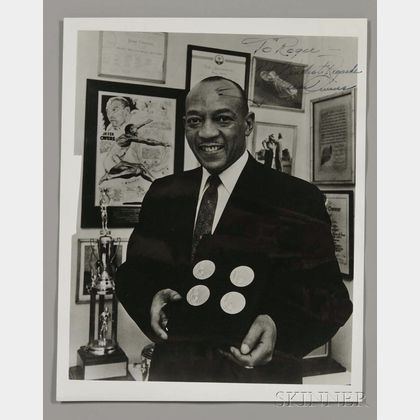 Owens, Jesse (1913-1980) Signed Photograph.