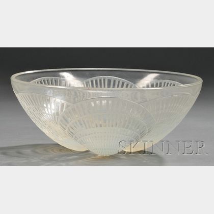 R. Lalique Coquille Bowl