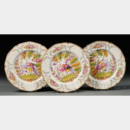 Twelve Samson Porcelain Plates Decorated with Tropical Birds