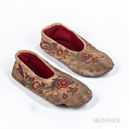 Cree Silk-embroidered Hide Moccasins