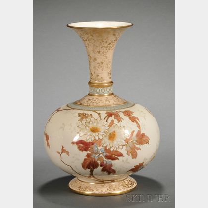 Wedgwood Ivory Vellum Vase