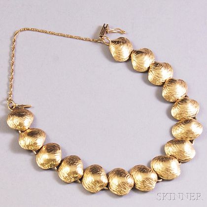 14kt Gold Clamshell Bracelet