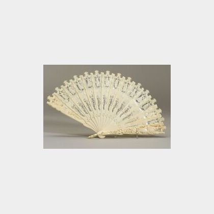 Continental Carved Ivory Lady&#39;s Fan