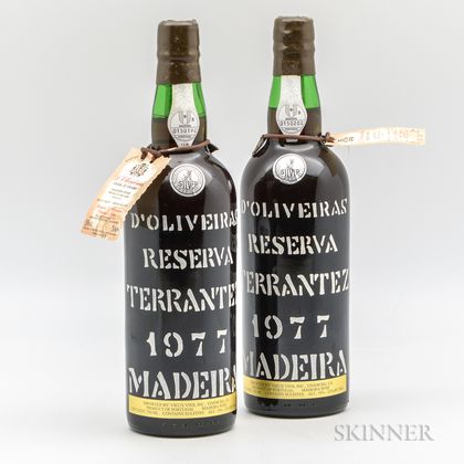 DOliveiras Reserva Terrantez 1977, 2 bottles 