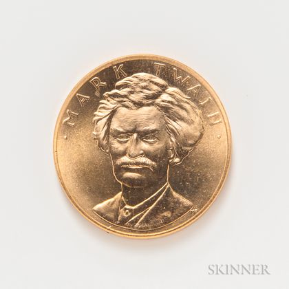 1981 Mark Twain American Arts Commemorative Series One Ounce Gold Coin. Estimate $1,000-1,200