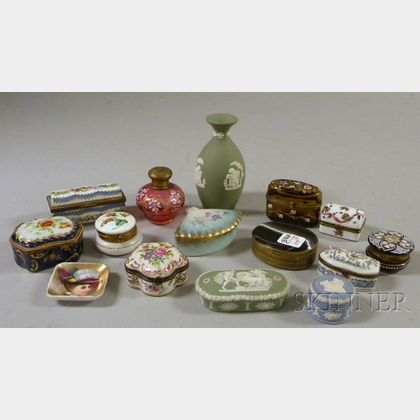 Fifteen Small Decorative Table Items
