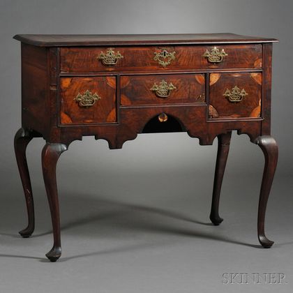 Queen Anne Carved Walnut and Walnut Veneer-inlaid Dressing Table
