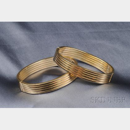 Pair of 14kt Gold Bangle Bracelets