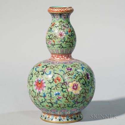 Enameled Green Double Gourd Vase