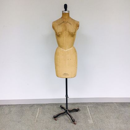 Cavanaugh Model Form Co. Dress Form