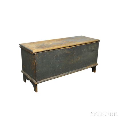 Blue-painted Six-board Chest