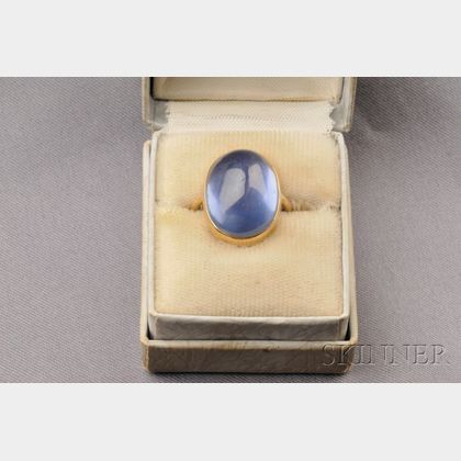 18kt Gold and Cabochon Sapphire Ring
